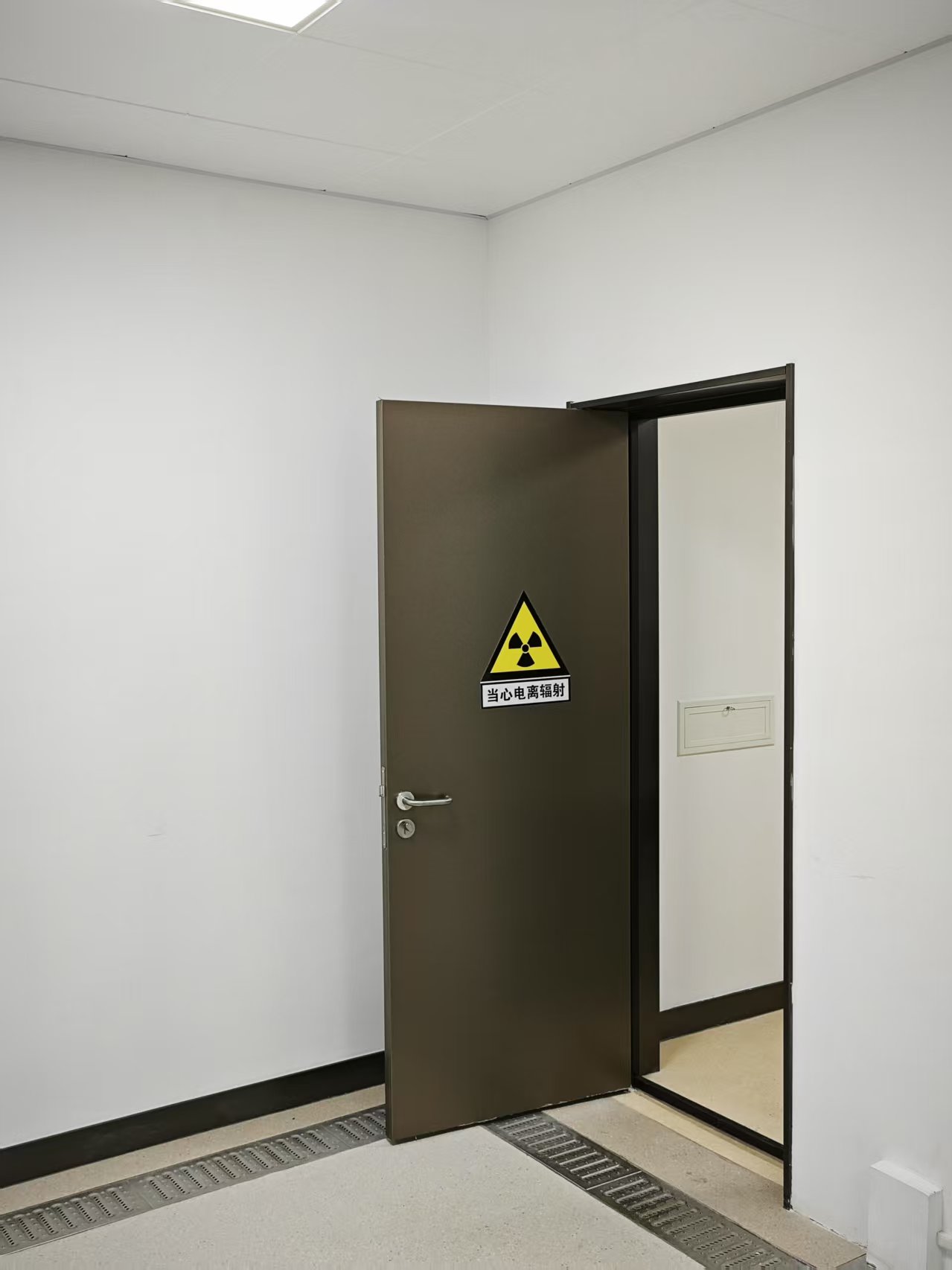 黄石CT室手动单开防护铅门